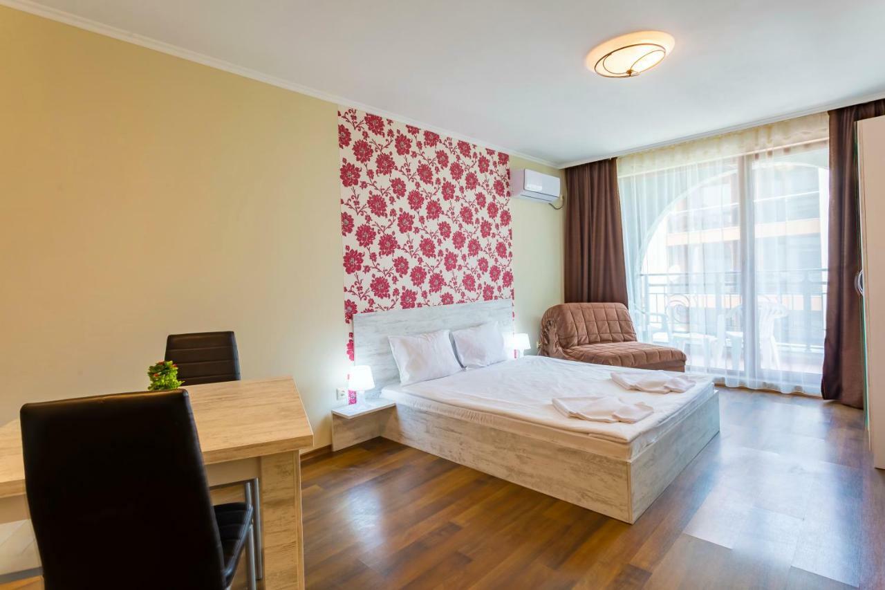 Rose Gardens Apart Hotel Pomorie Luaran gambar